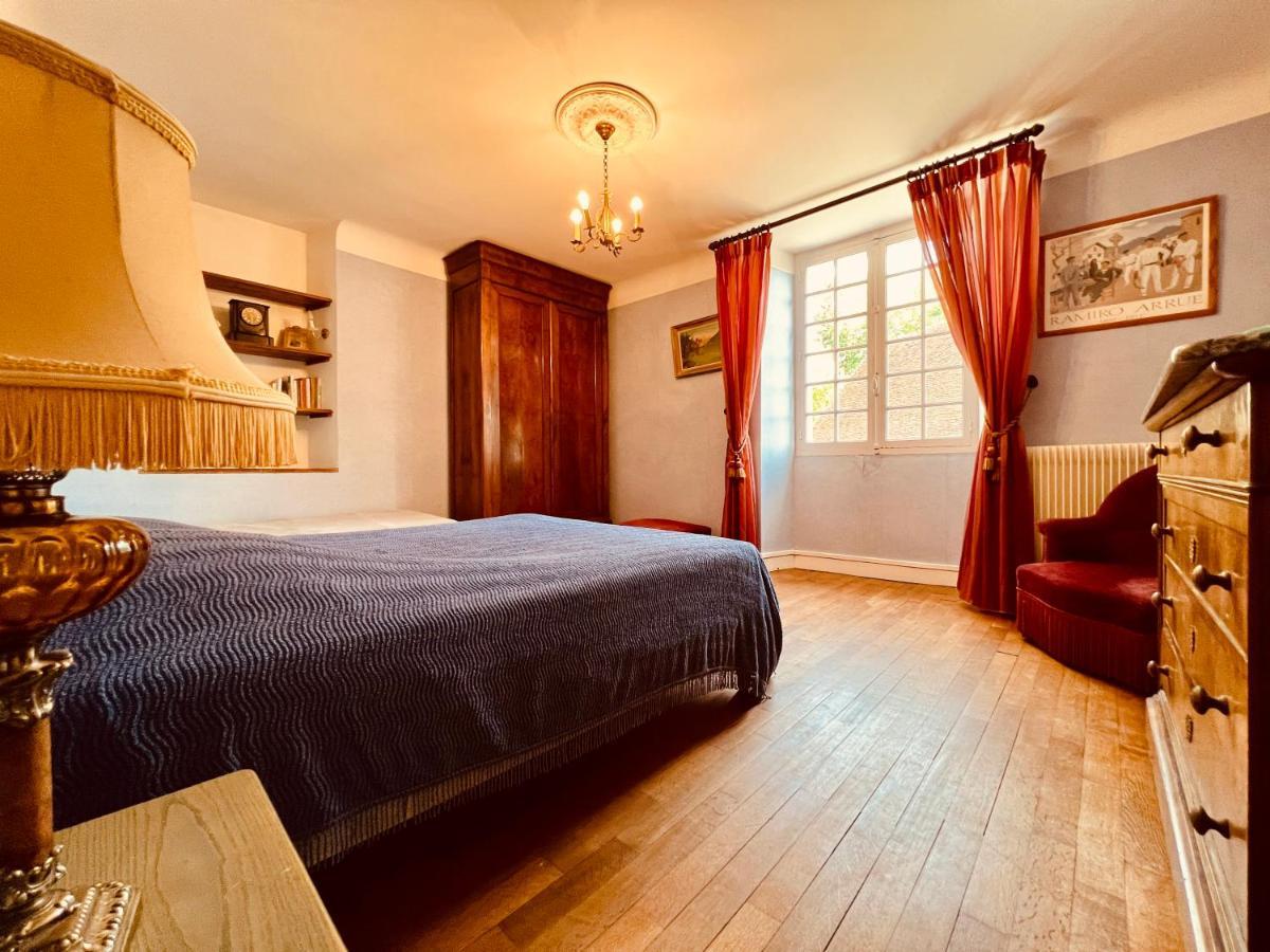 Maison Lomprere Fichous-Riumayou Екстер'єр фото
